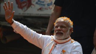 वाराणसी में मोदी