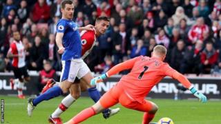 Southampton imekwea hadi nafasi ya 10 kwenye orodha ya ligi baada ya kuishinda Everton.