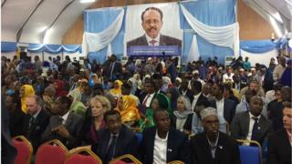 madaxweyne Farmaajo ayaa maanta si rasmi ah loo caleemo saaray