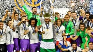 'Yan Real Madrid na murnar daukar kofin Zakarun Turai na 12