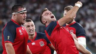 George Ford scores for England