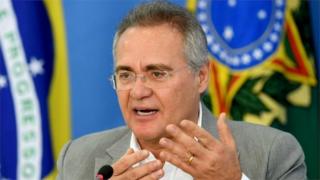 Renan Calheiros en una conferencia de prensa, en noviembre