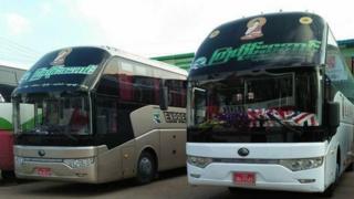 အောင်မင်္ဂလာအဝေးပြေးဝန်းအတွင်း တွေ့ရတဲ့ ယာဉ်လိုင်းတခု