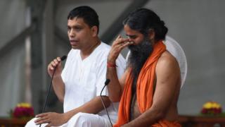 आचार्य बालकृष्ण आणि रामदेव बाबा