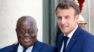 Le président français Emmanuel Macron a rencontré des représentants des diasporas africaines de France à l'occasion de la visite du président du Ghana, Nana Akufo-Addo.