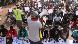 Des étudiants bissau-guinées manifestant en décembre 2018