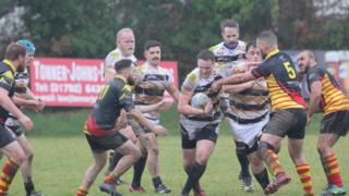 Swansea Vikings yn chwarae