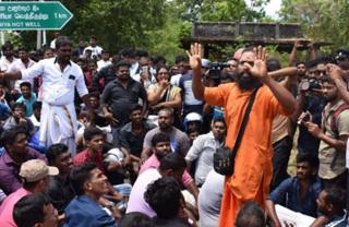 "இலங்கையில் இந்து அடையாளங்களை அழிக்கும் முயற்சி நடக்கிறது"