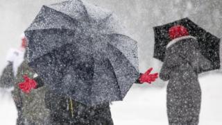 Снего на улицах Москвы