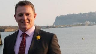 Dr Paul Thomas