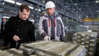 дмитрий медведев и олег дерипаска