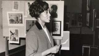 ኣበባ ተስፋጊዮርጊስ ኣደመንበር ማሕበር ምትሕግጋዝ መንእሰያት ደቂ ኣንስትዮ (YMCA) ኣብዝነበረትሉ እዋን መደረ እናስመዐት