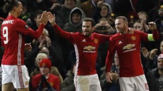 Zlatan Ibrahimovic ne ya taimaka wa Rooney ya zura kwallon