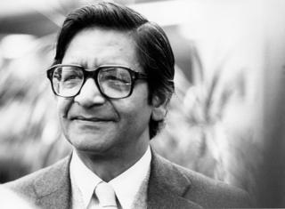 ویاس نایپل