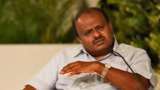 ஆப்ரேஷன் கமலா: கர்நாடக அரசுக்கு நீடிக்கும் சிக்கல் - நடப்பது என்ன?