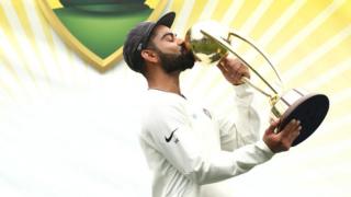 బోర్డర్ గవాస్కర్ ట్రోఫీని ముద్దాడుతున్న విరాట్ కోహ్లీ