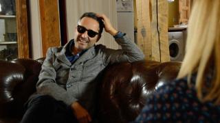 El cantautor uruguayo Jorge Drexler habla con Carol Olona, de BBC Mundo.