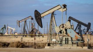 нефтяные вышки