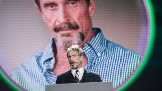 John McAfee amesema kuwa akaunti yake ya mtandao wa Twitter ilidukuliwa na kutumika kukuza sarafu zisizojulikana za crypto.