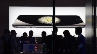 Shirkadda Apple oo iPhone 7 soo bandhigeysa