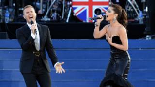Gary Barlow and Cheryl singing at the Queen's Diamond Jubilee concert in 2012