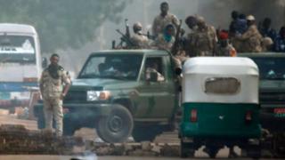 Sudanese security forces are deployed around Khartoum's army headquarters. Photo: 3 June 2019