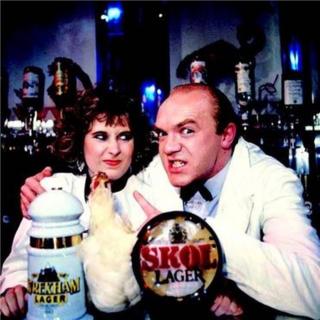 Liz Scourfield gyda Parri'r Barman