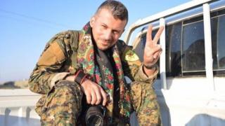 Mehmet Aksoy YPG üniformalı