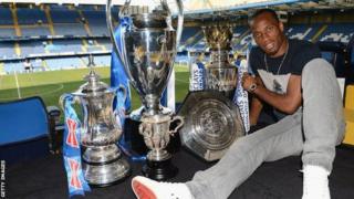 Akina muri Chelsea, Drogba yatsindiye ibikombe birimo bine bya Premier League, bine bya FA Cup n'igikombe cya Champions League