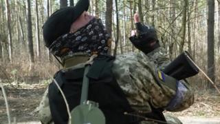 Ukraine-Russia: Hidden tech war as Slovyansk battle looms - BBC News