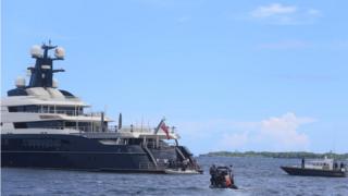 Penyitaan kapal bernama Equanimity dengan panjang 100 meter tersebut dilakukan polri bekerja sama dengan dinas investigasi federal AS, FBI, didampingi tim dari Pengadilan Negeri Denpasar.