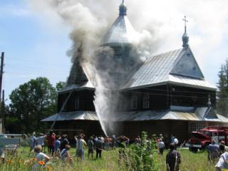 церква