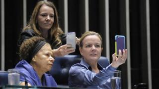 Senadoras Regina Sousa (PT-PI); Gleisi Hoffmann (PT-PR) e Vanessa Grazziotin (PCdoB-AM)
