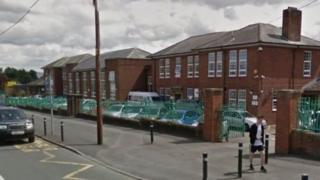 Ysgol
