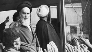 خمینی تہران میں