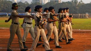 महिला पुलिस