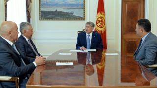 Алмазбек Атамбаев парламенттик көпчүлүк коалиция