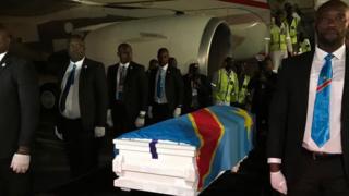 Le corps d'Étienne Tshisekedi doit être emmené dans une morgue de Kinshasa, avant d'être exposé vendredi au stade des Martyrs, puis d'être inhumé samedi à la Nsele.