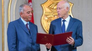 الرئيس التونسي يكلف حبيب الجملي بتشكيل حكومة جديدة.