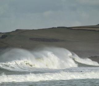 A large wave