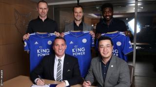 Kolo Touré s'engage à Leicester City aux côtés d'une nouvelle équipe d'entraîneurs
