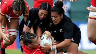 Cymru v Seland Newydd