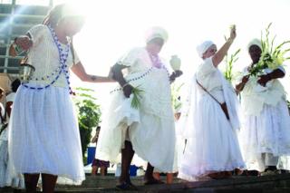 Baile local en Cais do Valongo