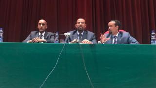 Abiy Axmed oo ay dhinacyada ka fadhiyaan Mustafe Cagjar iyo Axmed Shide