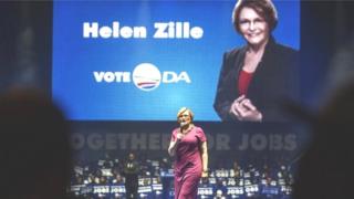 Helen Zille a aussi dû présenter ses excuses pour avoir suscité la controverse après avoir tweeté sur les aspects positifs de la colonisation qu'elle vantait.