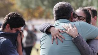 تیراندازی زمان رخ داد که والدین فرزندانشان را به مدرسه می آوردند