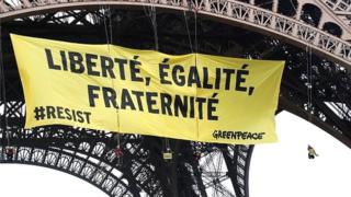 "Liberté, égalité, fraternité : il est plus qu'urgent de défendre ces valeurs, particulièrement menacées par le Front national"
