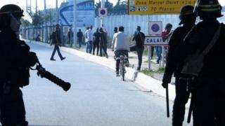 Abenshi mu bimukira bari Calais bashaka kujabuka mu Bwongerza