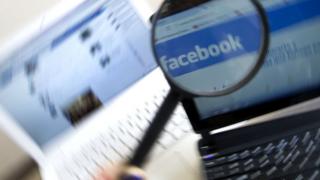 oju opo Facebooku lori ẹrọ kọmputer