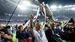 Sergio Ramos yari afite imyaka 19 y'amavuko ubwo yageraga muri Real Madrid mu kwezi kwa munani muri 2005 avuye muri Sevilla, aguzwe miliyoni 18 n'ibihumbi 500 by'amapawundi